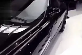 看看各种豪车的开门方式，其中林肯最霸气，玛莎拉蒂最优雅！视频封面