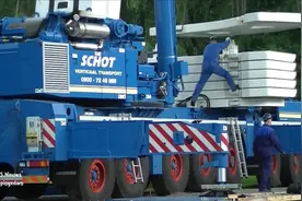 利勃海尔LTM 1500全地形移动式起重机，好漂亮的机器视频封面