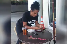 如果有人偷偷摸摸的动你手机，你应该如何做？