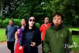 王石女友田朴珺在伦敦度假，跟搜狐大佬张朝阳请教跑步心得视频封面