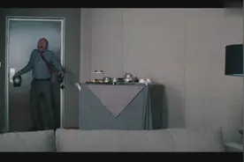 神人教你怎么从130楼快速到达20楼比电梯还快