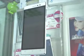 13岁男孩擅自买手机，律师：交易无效！视频封面