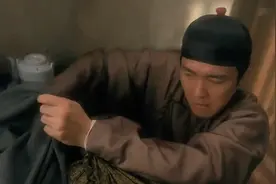 他们两个熟睡中，周星驰却悄悄地进入了房间视频封面