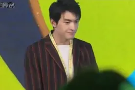 林更新粉丝见面会现场，为什么拍吻戏捂脸就跑？颖宝不是送房子视频封面