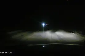 其实我喜欢夜深人静的时候驾车图片