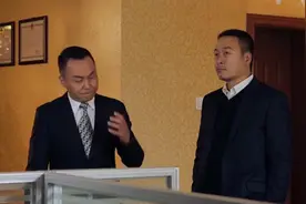 陈翔六点半：公司来新人了，这个自我介绍太奇葩了！