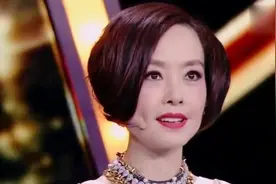 终于知道46岁鲁豫结婚十多年为何不生娃，一个女人背后的心酸！视频封面