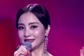 确定这是《风云》里的女神楚楚？48岁仍单身，发福成大妈模样视频封面