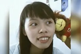 记得《功夫》里的龅牙珍吗？现实中的她居然是这样的！