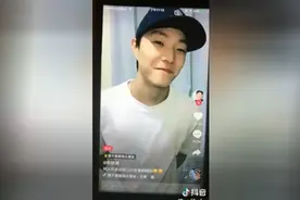 抖音：要不要做我女朋友，男生竟然也被撩
