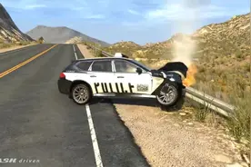 改装泥头车，最高时速撞飞拦路的警车！真实车祸模拟！视频封面