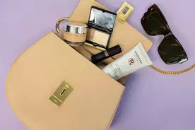 时髦姑娘的“好品味”化妆包里究竟藏了什么你不知道的好东西？｜GOOD GOODs图片