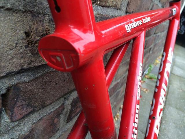 鱼鳞纹状钢制打孔板