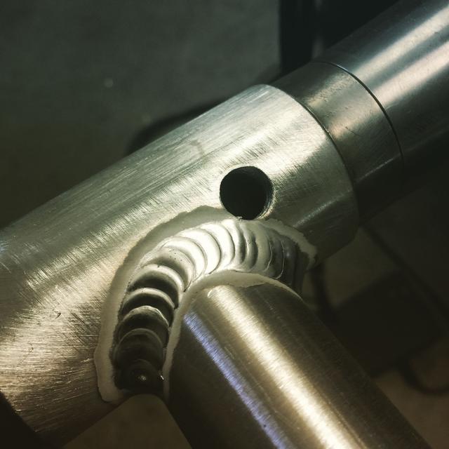 鱼鳞纹状钢制打孔板