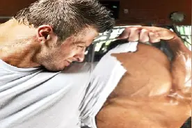 世界最粗的大胳膊！最细的都比你腿粗！