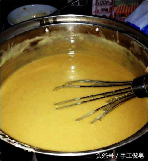 迷迭香红糖纯茶油手工皂步骤分享