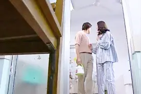 得知丈夫升职的真相，妻子崩溃了！视频封面