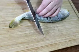 糖醋鱼的家常做法，不一定要用淡水鱼，海鱼也可以做视频封面