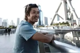 从最年轻的天使投资人到中国浪人，要玩就玩出极致！视频封面