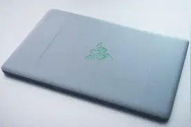 2017款13寸雷蛇Razer Blade Stealth灵刃，能与MBP一战视频封面