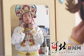石家庄孙庆生：自学变脸丰富自己 经常义演快乐他人图片