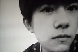 情人节易烊千玺晒帅照画巨大的心 高冷呆萌双面诱人图片