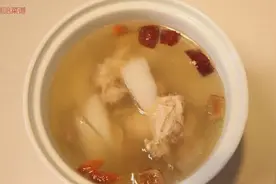 山药红枣炖鸡汤的做法视频
