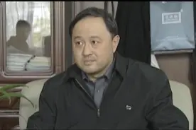 县委副书记安排自己亲戚到单位工作，被县委书记批评了视频封面