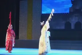 豫剧穆桂英挂帅上部领衔豫剧大师马金凤亲传弟子李焕娜图片