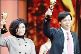 董明珠、雷军台上“互掐”，果然董总更胜一筹！视频封面