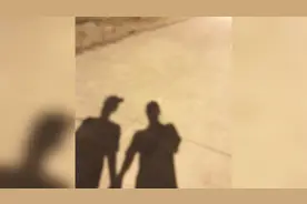 甜！薛之谦晒照疑似与前妻复合：再爱一次吧