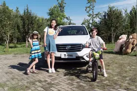 8万块的7座MPV，小孩为何如此喜欢这车？视频封面