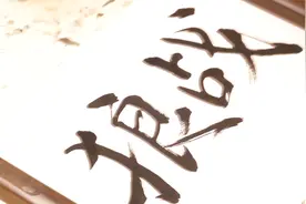 吴京的战狼2自己投资了8000万，你知道现在他可以收回多少钱吗视频封面