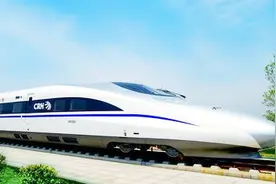 实拍高铁进兰州西客站，下一站是西宁吗？视频封面