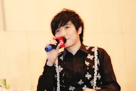 徐良写给本兮一首《我们的承诺》听哭台下一种歌迷，泪流成河