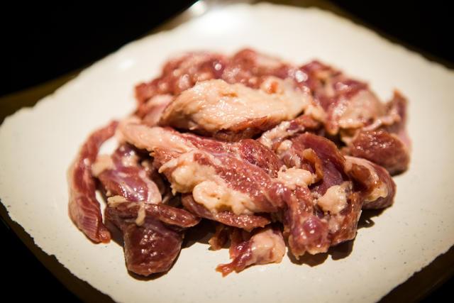 猪身上最香的"活肉",这一口护心肉,竟然让女神宋慧乔都沦陷了