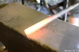 手工达人用铁棒DIY水果刀，只为了送给即将过生日的母亲视频封面