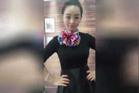 生活小妙招之方形围巾的系法，值得收藏视频封面