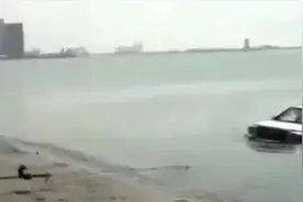 看完你就知道为什么叫陆地巡洋舰了