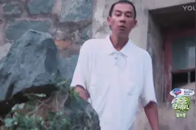 古惑仔陈小春带儿子方式，有点特别