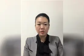 新生儿可以看见物体吗视频封面