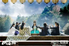 《山海经》张翰挑战反派 邪魅浓艳的烟熏妆好吓人！图片