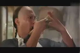 洪金宝女儿长的真像他爸爸啊，洪金宝拳打的好，画画也是一绝啊！视频封面