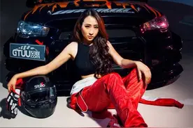 日系双雄博赛车女小乖芳心图片