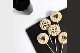 热点| 朋友，你听说过Pie Pops吗？国外超流行棒棒糖的升级版！图片