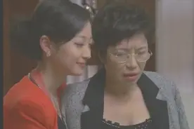 三年前女友嫌弃男友没钱，三年后再相见男友开着路虎来相见视频封面