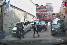 二货媳妇刚停好车，着急回家上厕所，记录仪拍下她愚蠢15秒视频封面