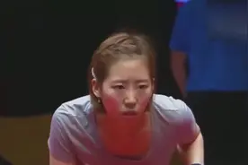 丁宁不愧为世界排名第一，丁宁一下连得4分，梁夏银无比尴尬！