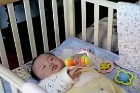 催乳师帮产妇催奶，却被当面怒骂，让她当场就崩溃了视频封面