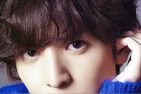 继“小雀斑”雷德梅恩后，这位演技派男神也要“变性”了！图片